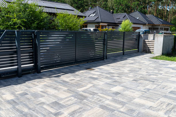 Best Custom Driveway Pavers  in Cedar Rapids, IA